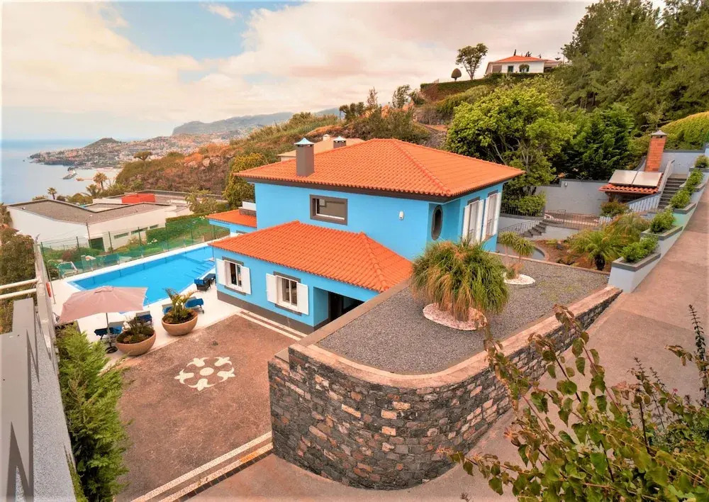 Villa Loreina Palace