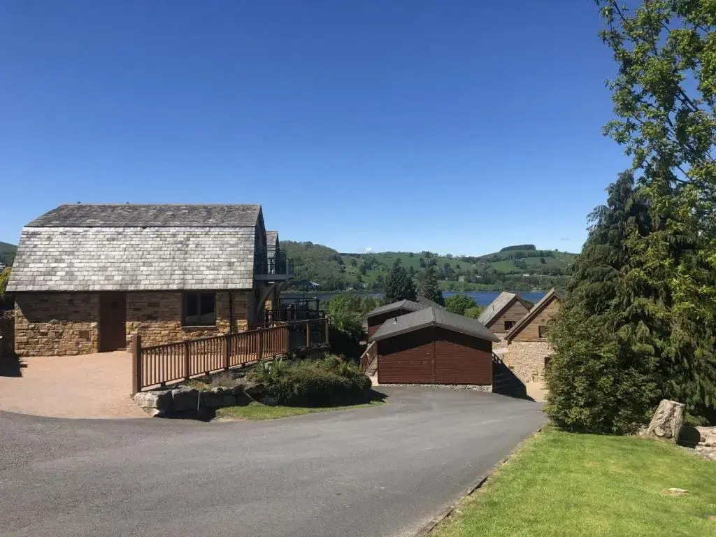 Redwood Lodge