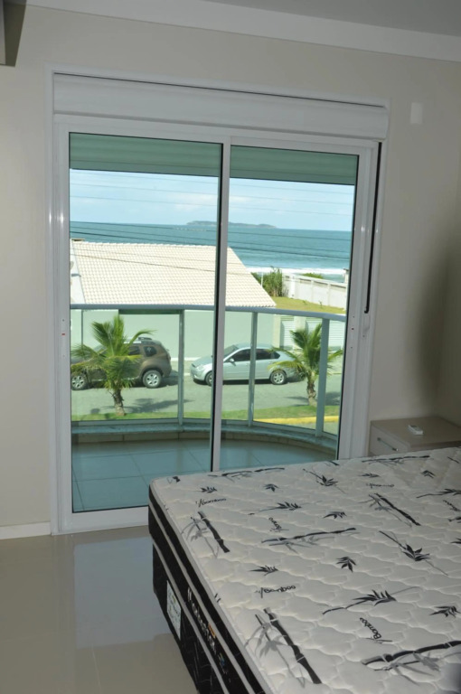 Belíssimo apto 2 suítes com vista para o mar
