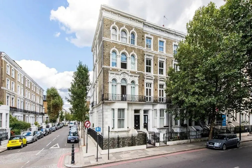 Stylish 1 bed in Fashionable Chelsea