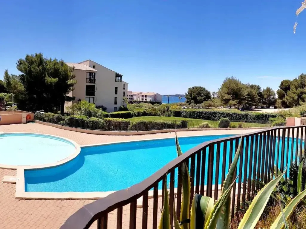 Appartement Six-Fours-les-Plages, 2 pièces, 4 personnes - FR-1-316-274