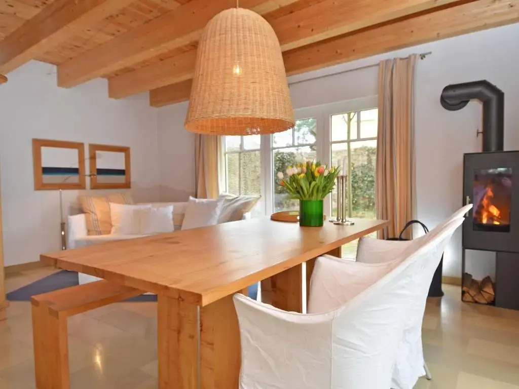 Haus Baabinchen - Ferienhaus mit Kamin und Terrasse