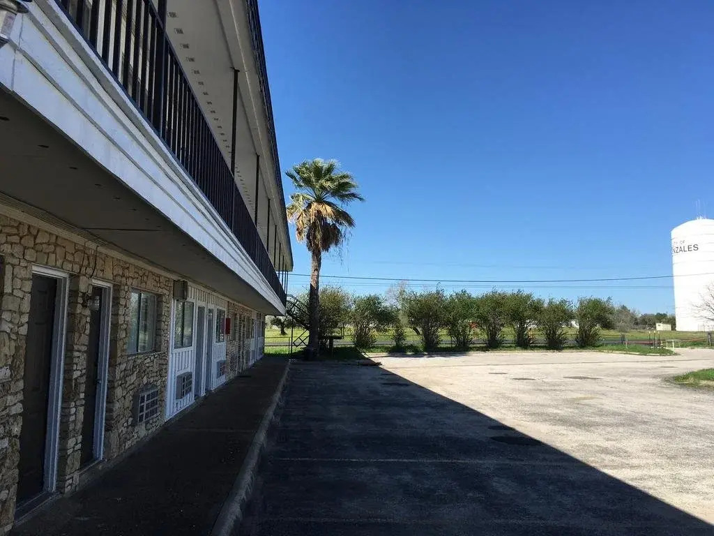 Cannon Inn By Capital O Gonzales Tx