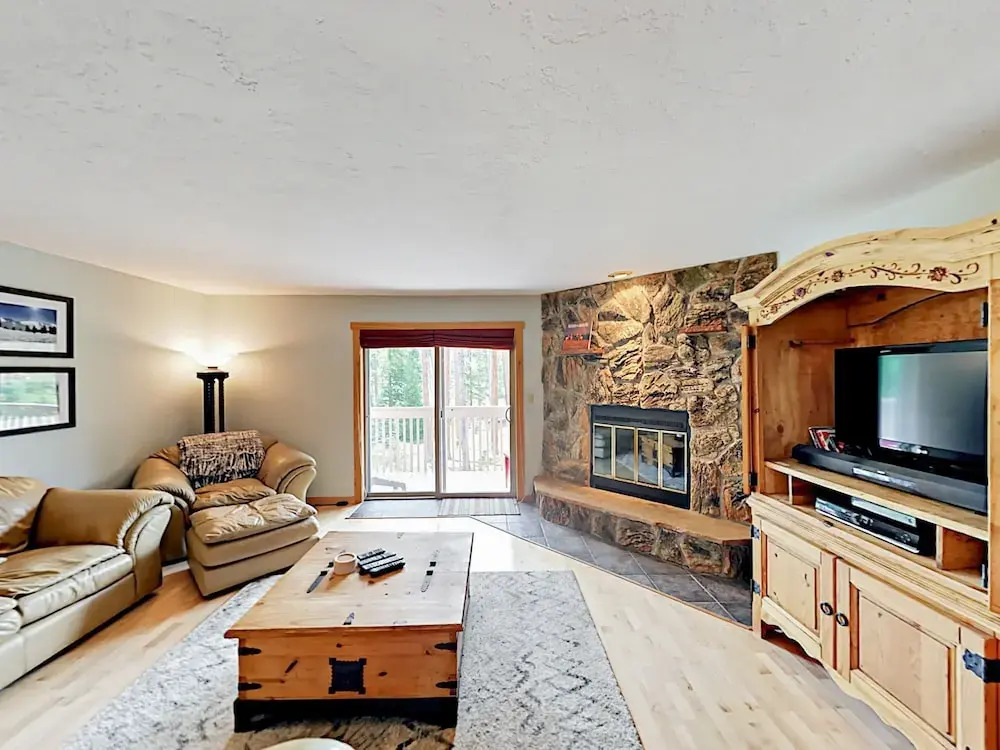 30 E Viking Dr Condo A101 3 Bedrooms 2 Bathrooms Condo