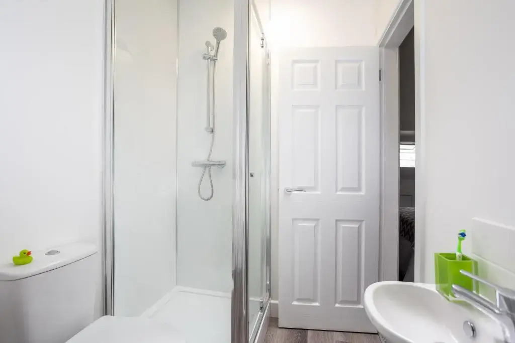 Whole house in centre of Town Ideal for Contractors and Professionals