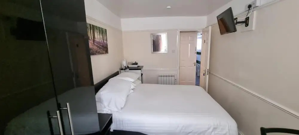 Comfort Rooms