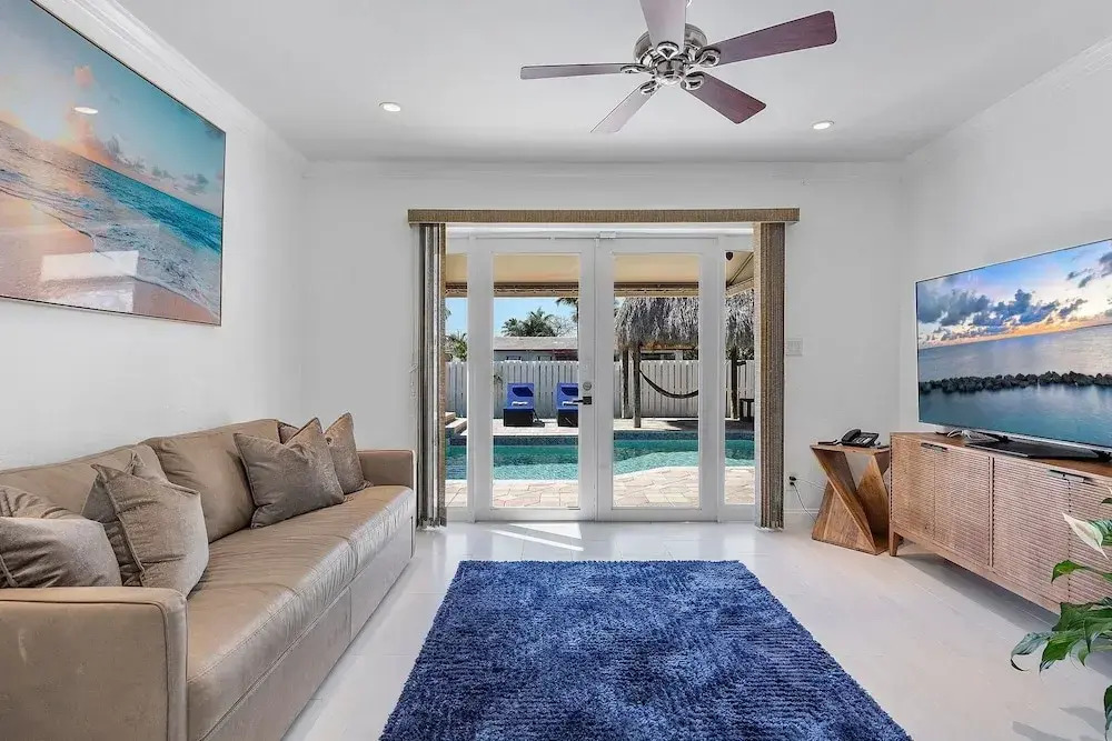 Blue Wave Retreat At Hollywood Beach 3 Bedroom Home