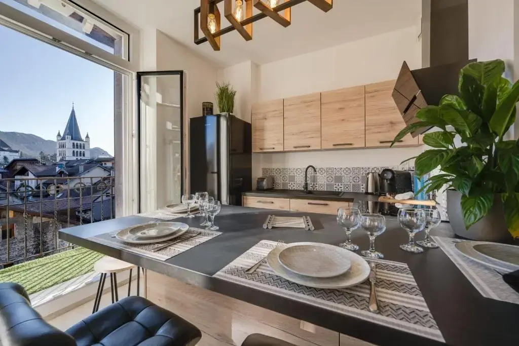 Le Balcon Annécien 4 - rooftop view for 2-4 people with