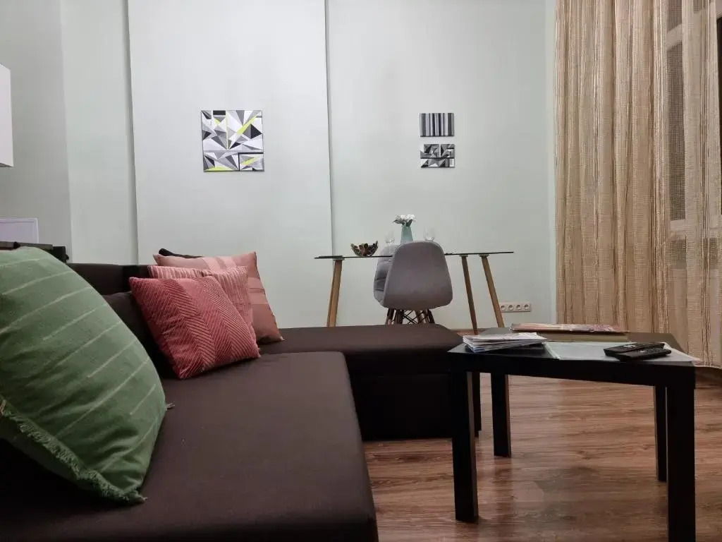Art Deco One-Bedroom Suite in Library House with Free 5G WiFi