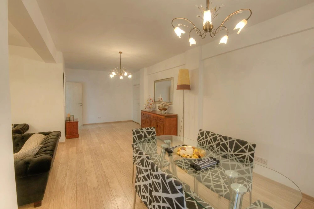 Dasoudi Luxury Beachfront Apartment