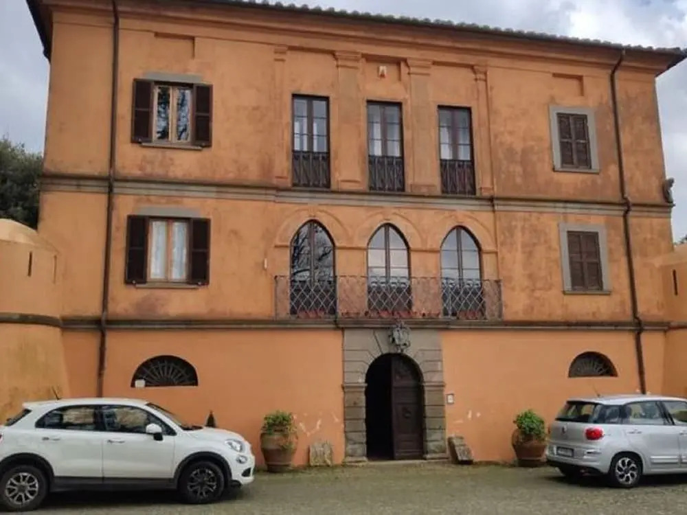 Premium Castle in Vetralla with Jacuzzi