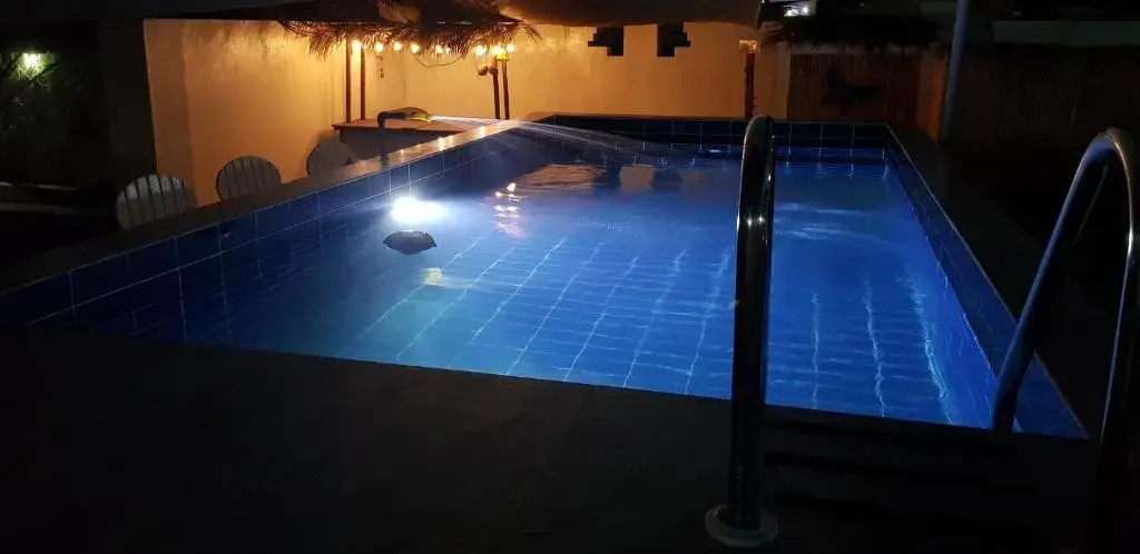 Private Temperatured pool Holiday Home by 7 Shells