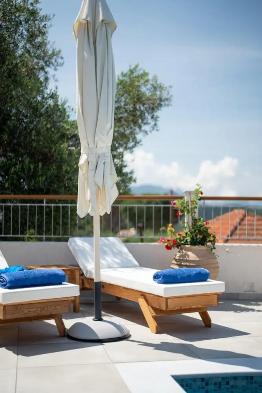 Pithari Sunset Villa