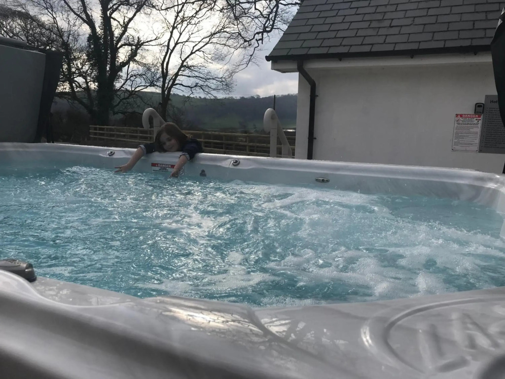 Aberystwyth, Pentre Farmhouse