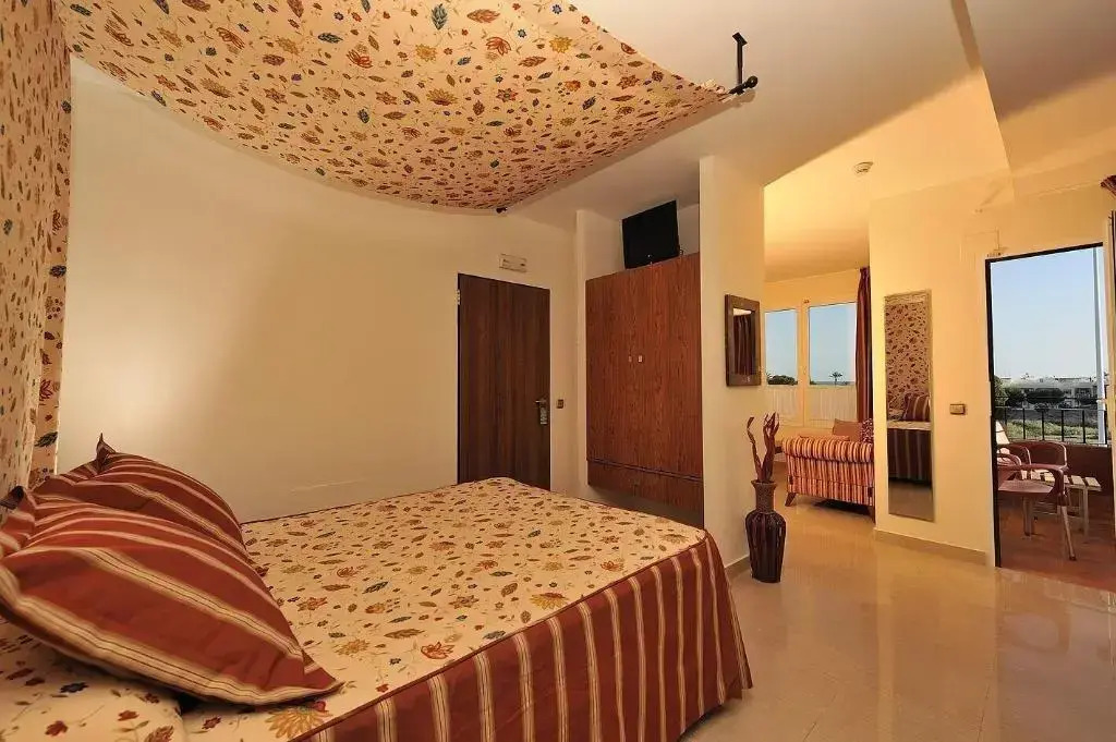 Atrium Hotel