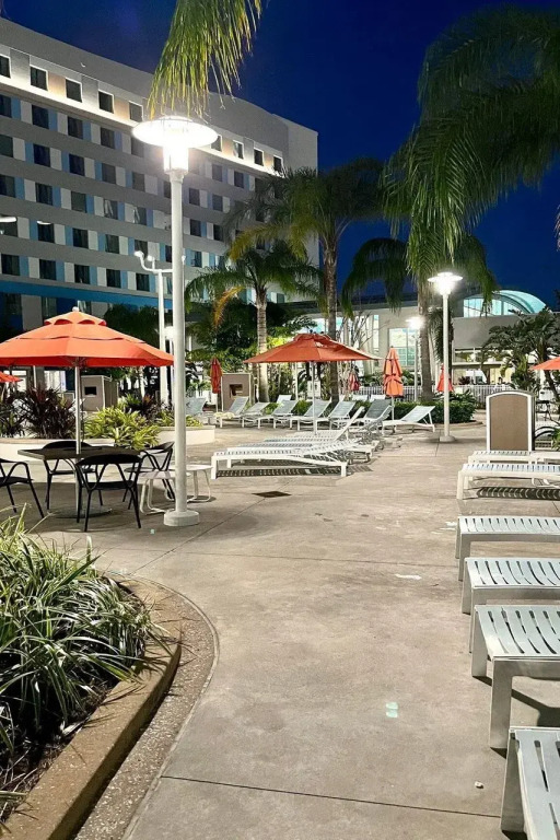 Universals Endless Summer Resort - Surfside Inn and Suites