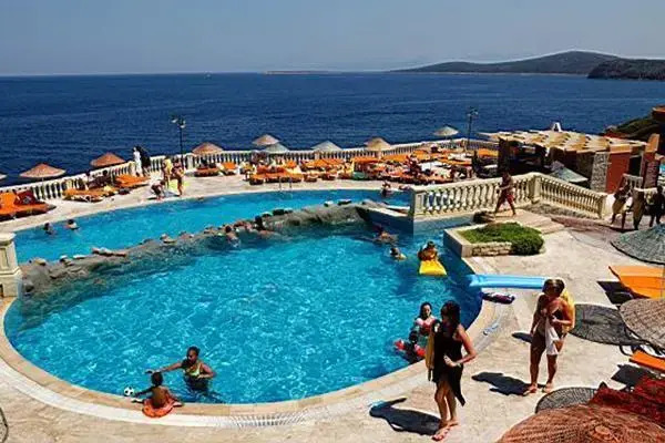 Green Beach Resort