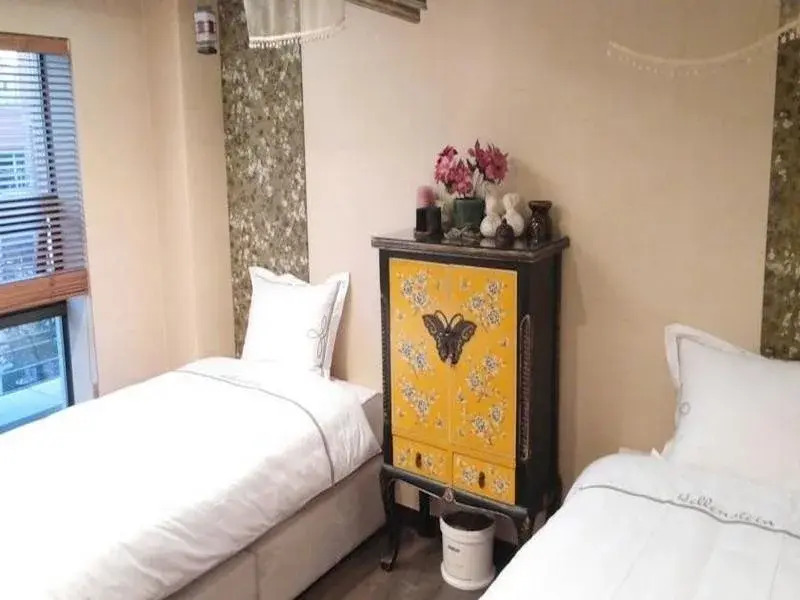 Cuimei Suite Guesthouse For Female Only (только для женщин)