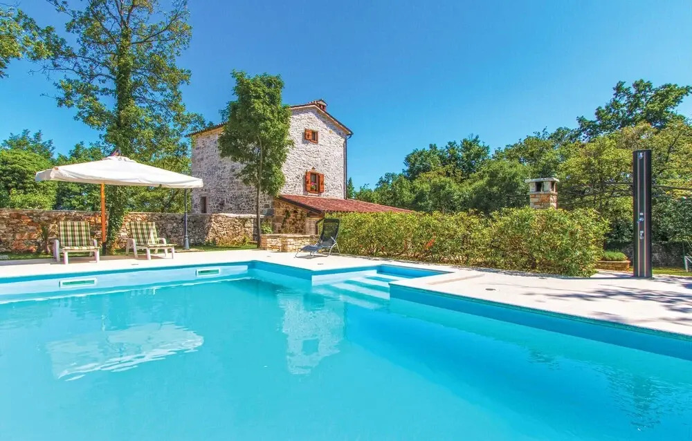 Beautiful Home in Krnica With Wifi and 2 Bedrooms