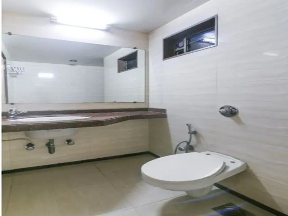 OYO Home 61748 Royal Stay Kalamboli