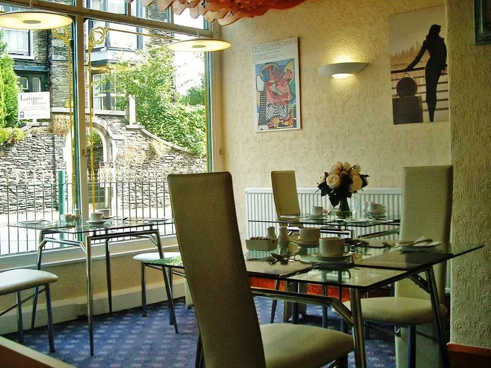 White Lodge Hotel