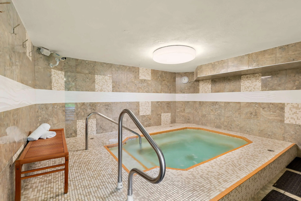 Best Western PLUS Inner Harbour Hotel