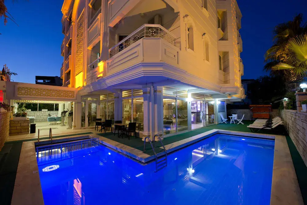 Premier Inn City Antalya