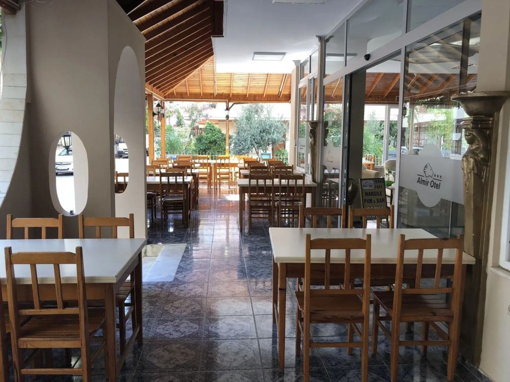 Almir Hotel