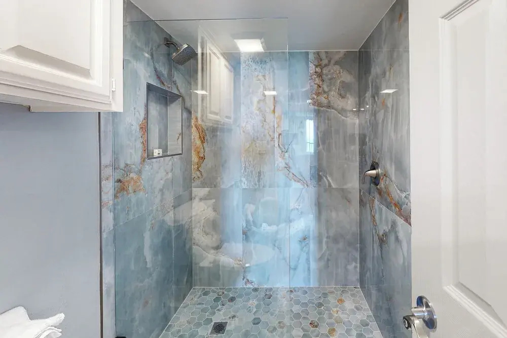 All-suite Resort-style 2br: Suntide III - Unit 402