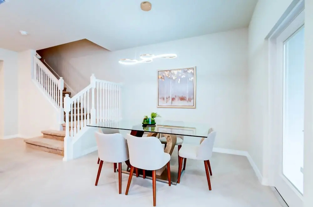 Luxurious Townhouse w/ Private Pool Near Attractions