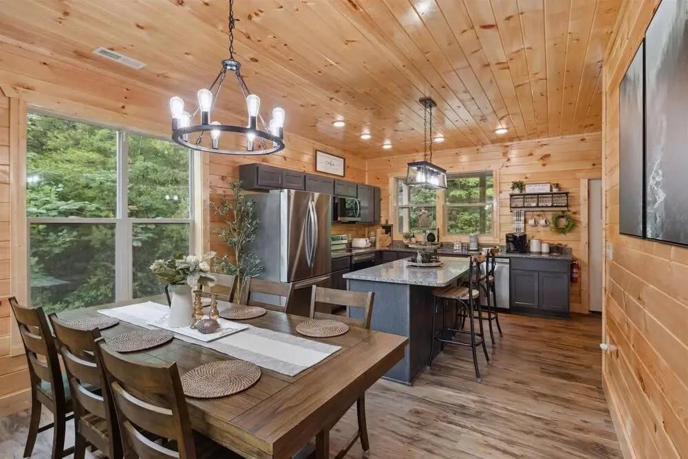 Chasing The Son Cabin 3 Bedroom Cabin by RedAwning