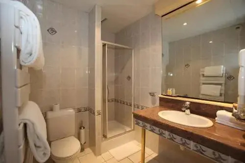 Le Médiéval - Hôtel Le Challonge