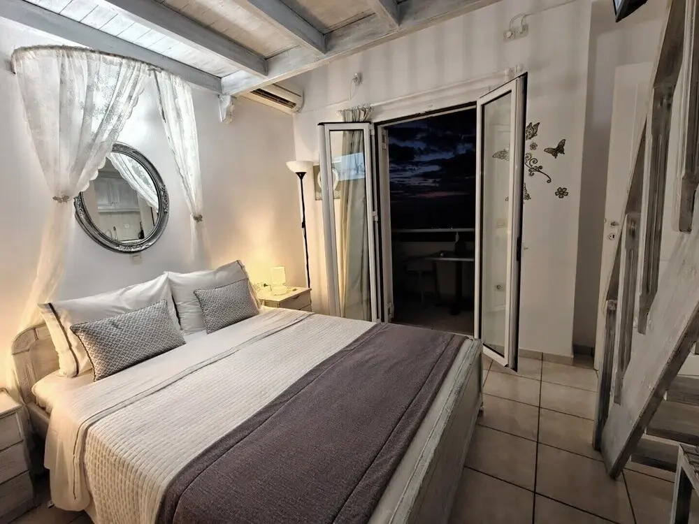 Kiklamino Sunset Suites