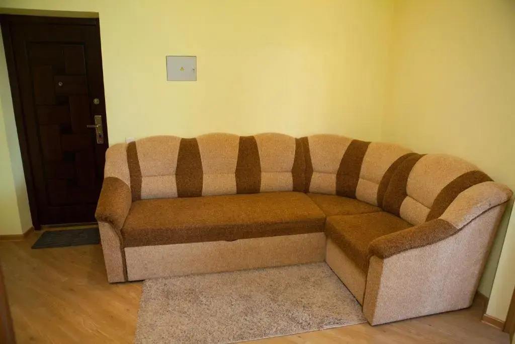 Apartment in 2 Min from Poznyaky Metro Station