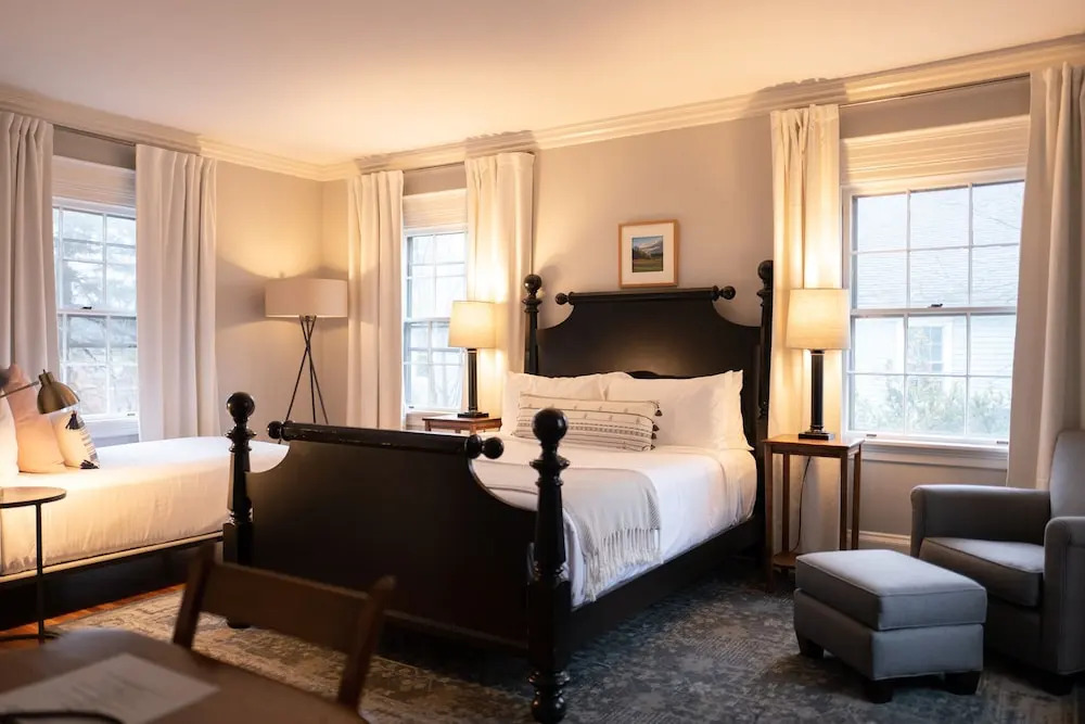 OneSixtyFive, The Inn on Park Row