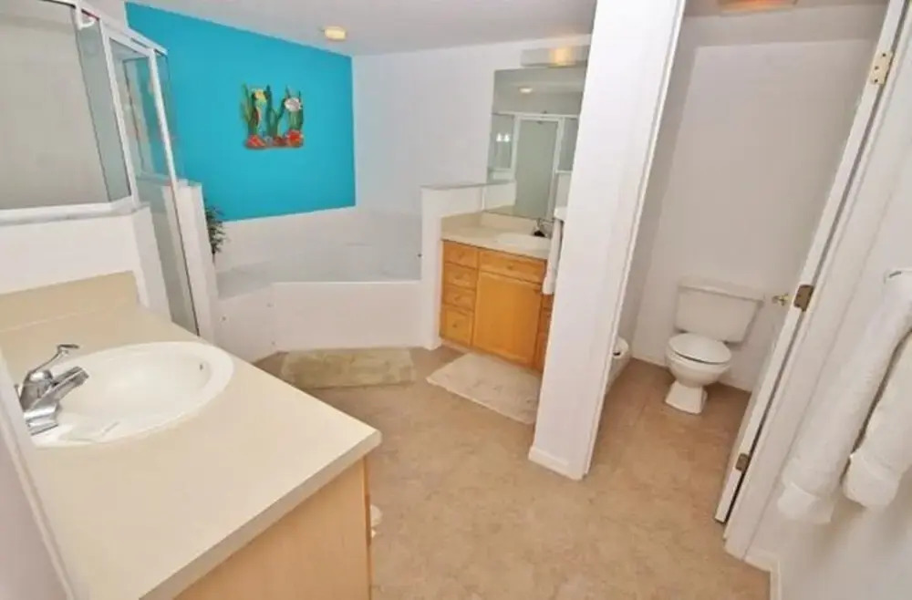 Oceanwalk 1-203 Apartment 2