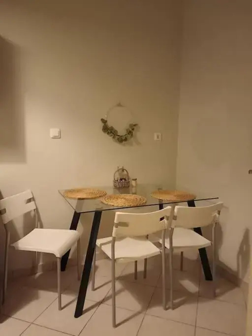 Central Artistic 2-Bedroom Apartment