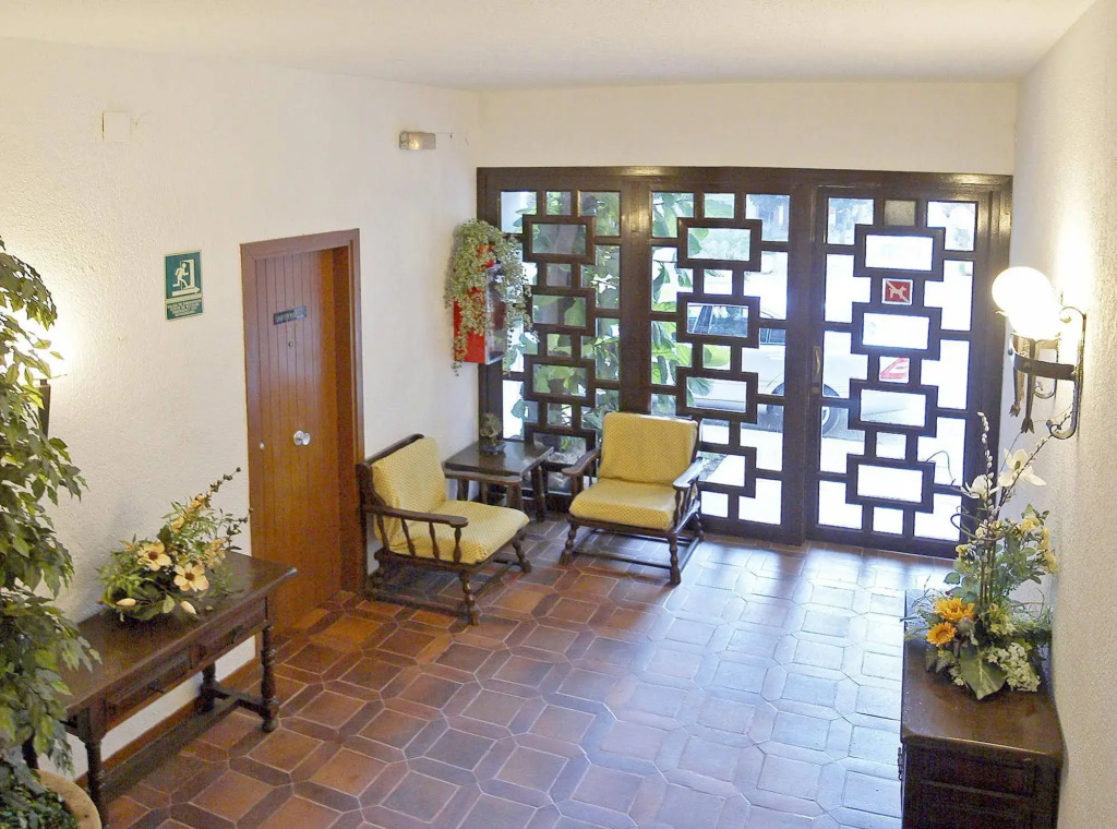 Apartamentos Bon Lloc