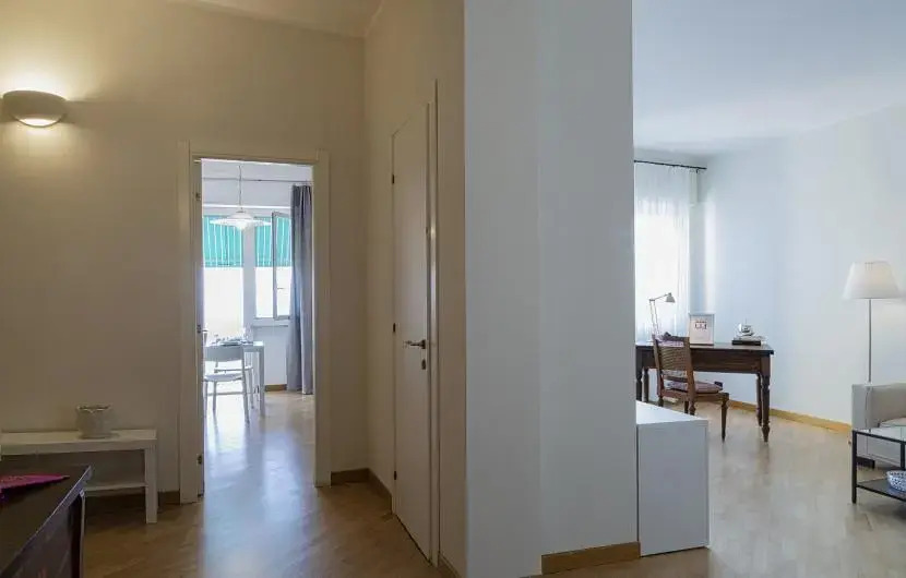Flat 104M² 2 Bedrooms 1 Bathroom - Genoa