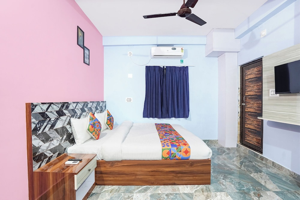 FabHotel Golden Suites Near Puri Beach