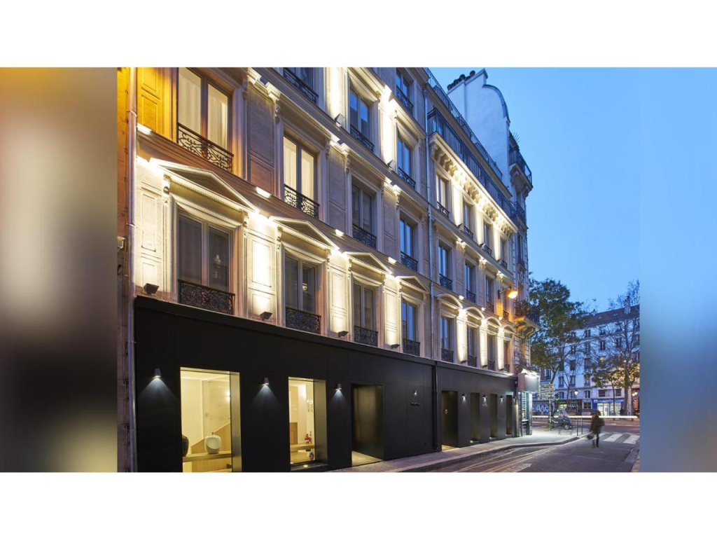 Отель 9Hotel Republique