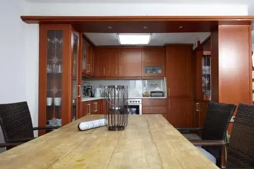 Villas Angara