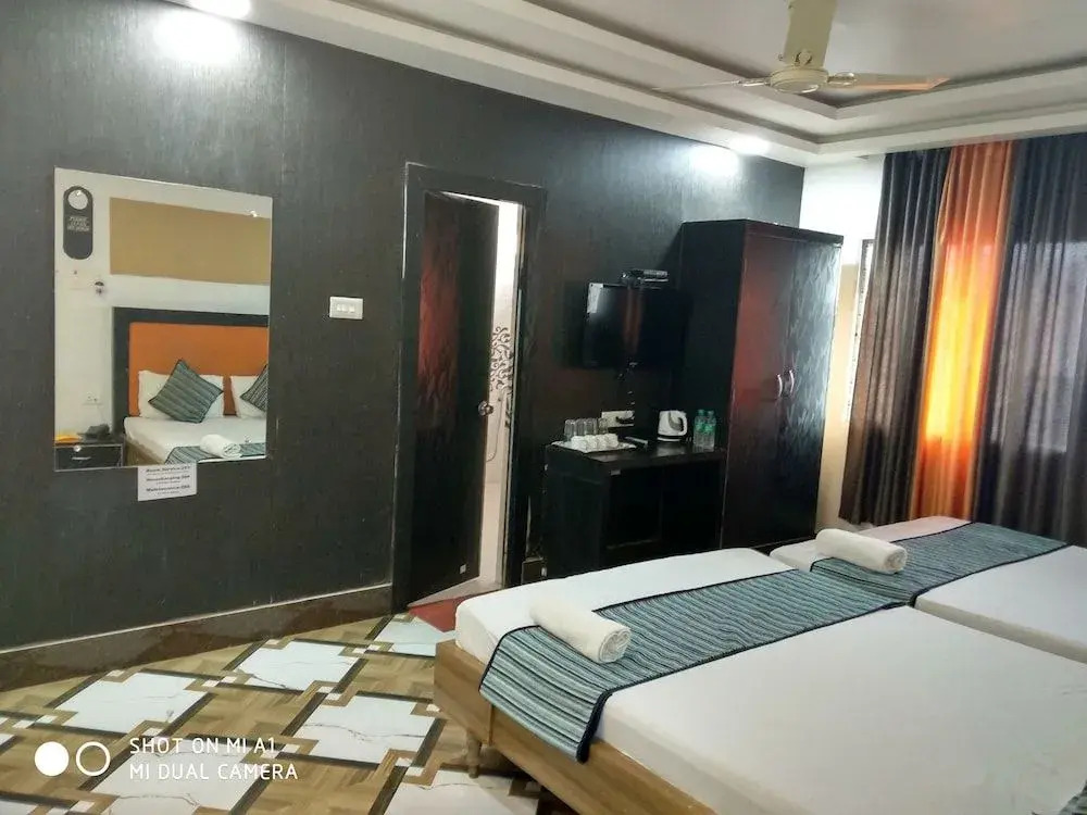 HB INTERNATIONAL (A unit of Hotel Rajkamal)