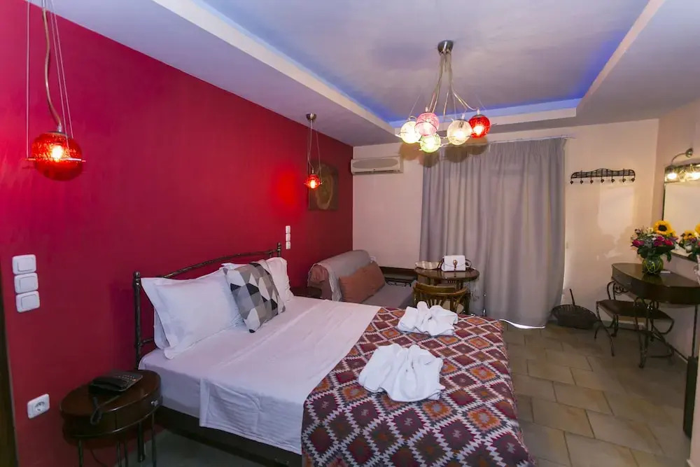 Paradise Hotel