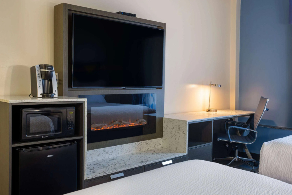 Days Hotel by Wyndham North Bergen