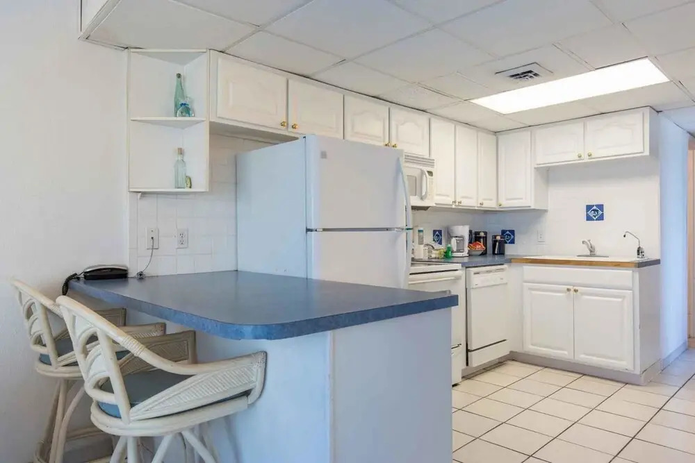 Aquarius Condominium 602
