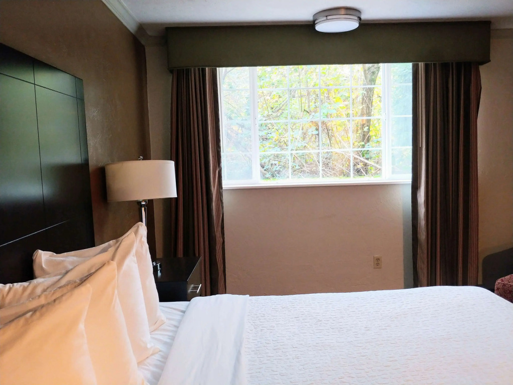 Best Western Plus Parkway Inn
