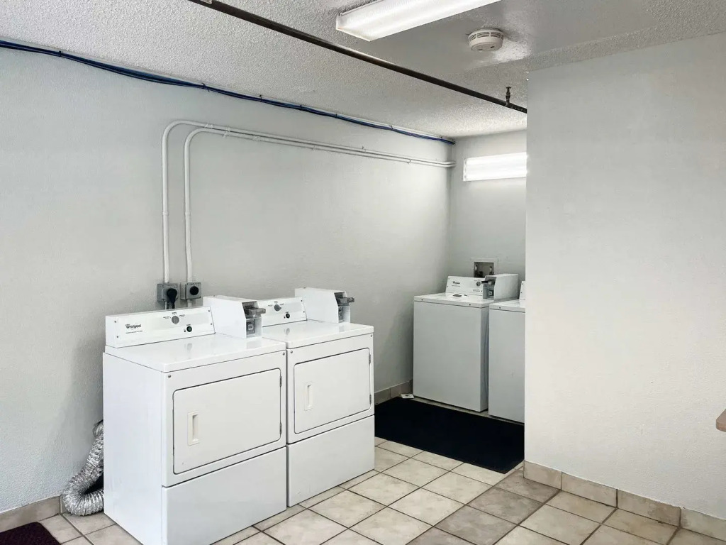 Studio 6 Suites Dayton OH Englewood
