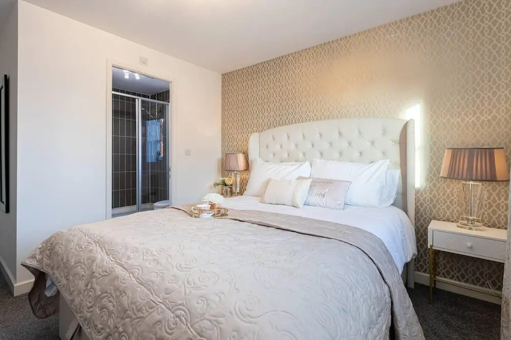 Beautifully Designed 3 Bed House - in Manchester
