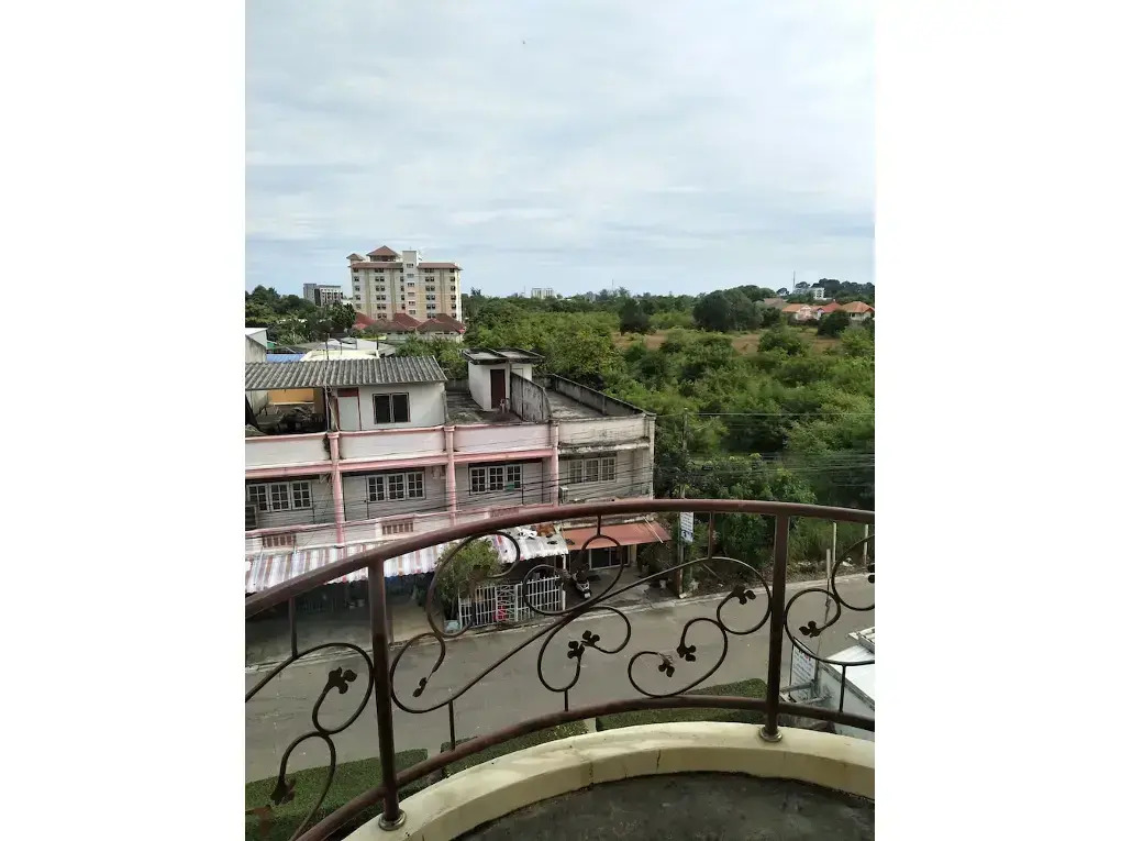 P. Place Service Residence